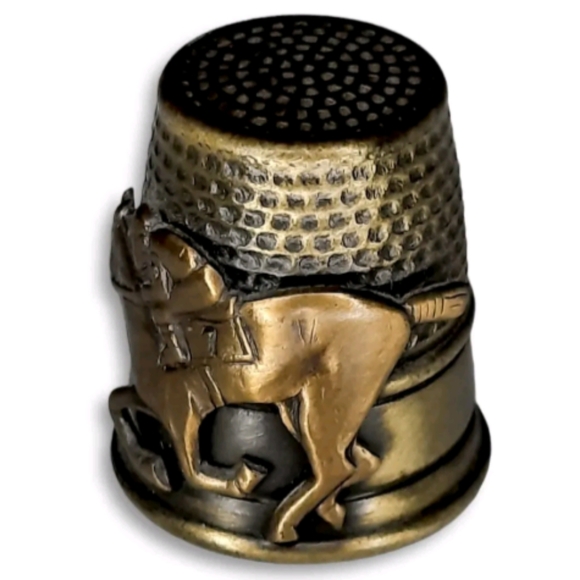 Vintage Lucky number 7 ,Jockey Thimble w case - Picture 2 of 4